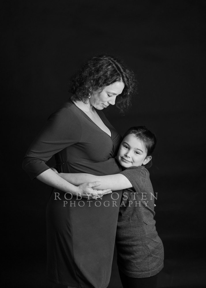black and white maternity photos in baltimore